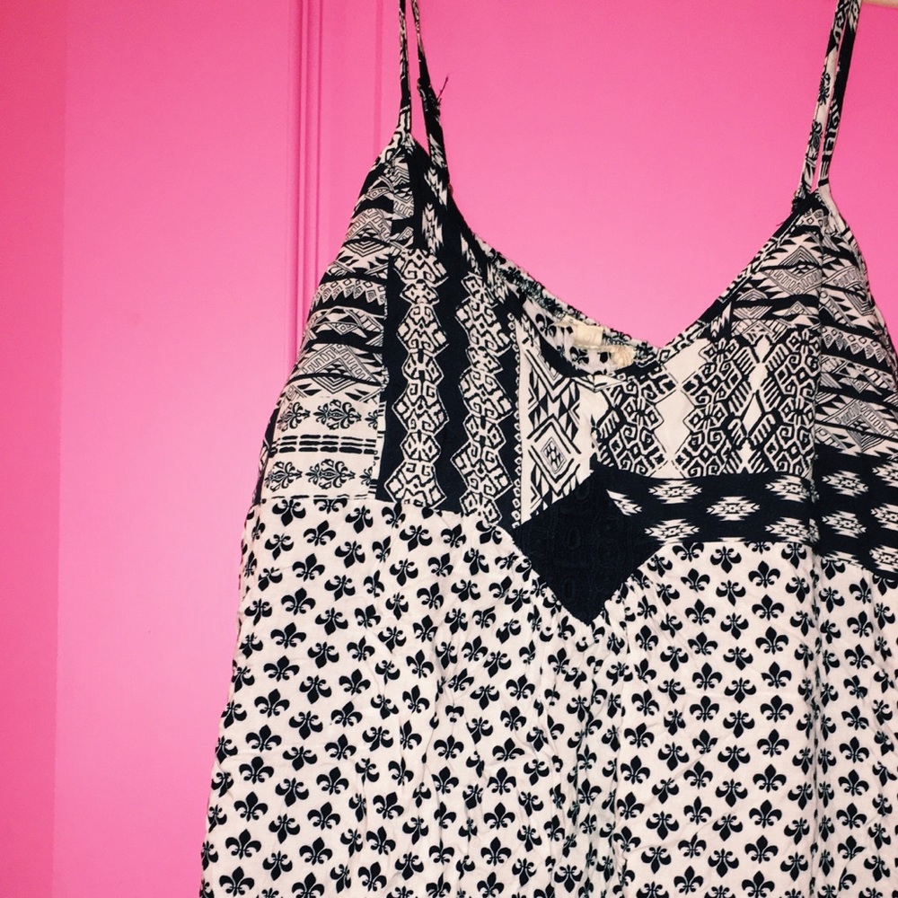 Cute boutique tank size large hazel molly&zoey